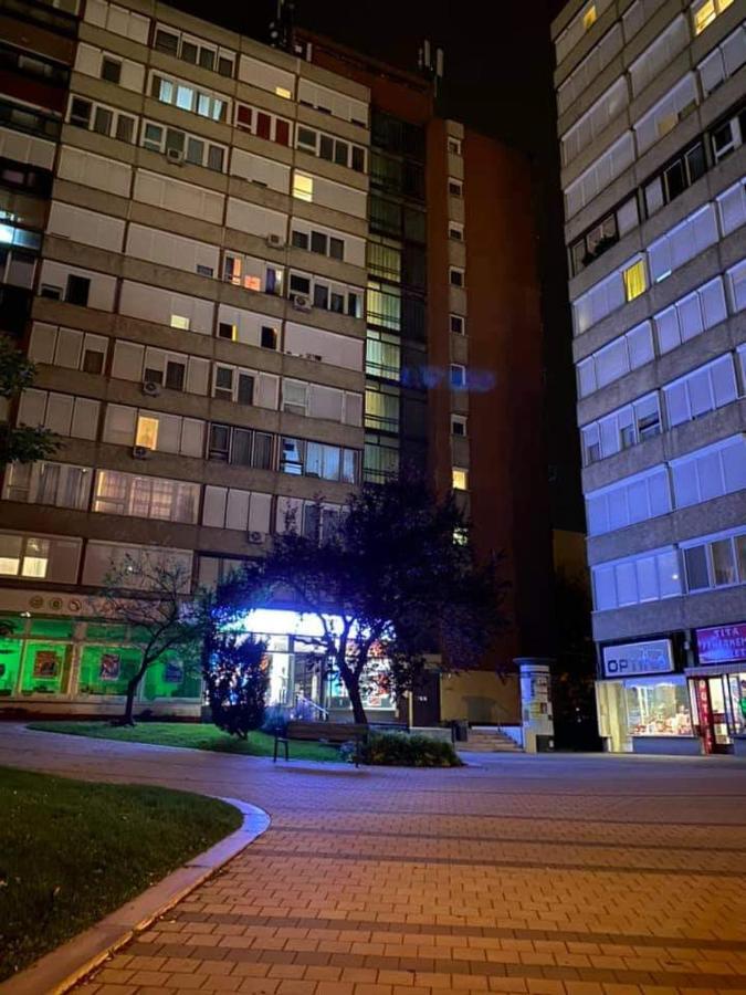 GödöllőDozsa Apartman公寓 外观 照片